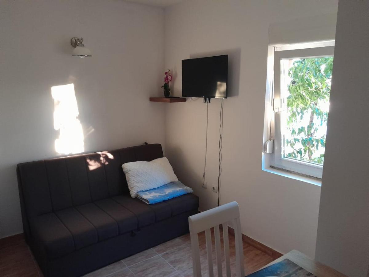 Apartmani Mia Rada บุดวา ภายนอก รูปภาพ