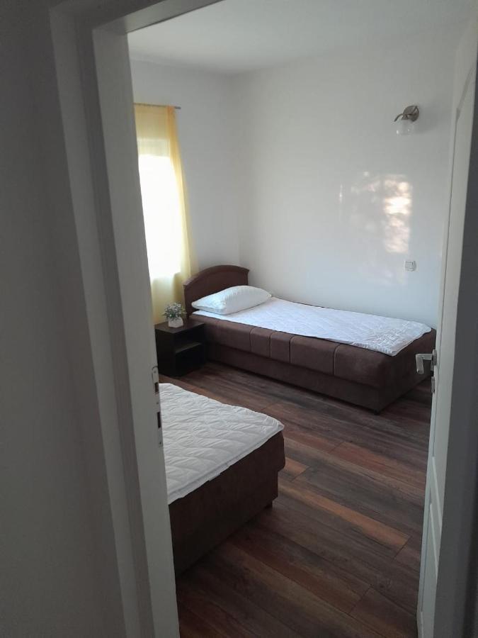 Apartmani Mia Rada บุดวา ภายนอก รูปภาพ