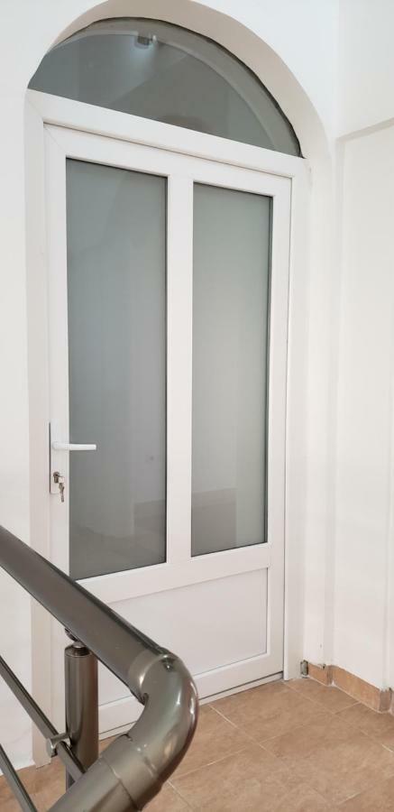 Apartmani Mia Rada บุดวา ภายนอก รูปภาพ